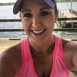 Meet your Posher, Monique